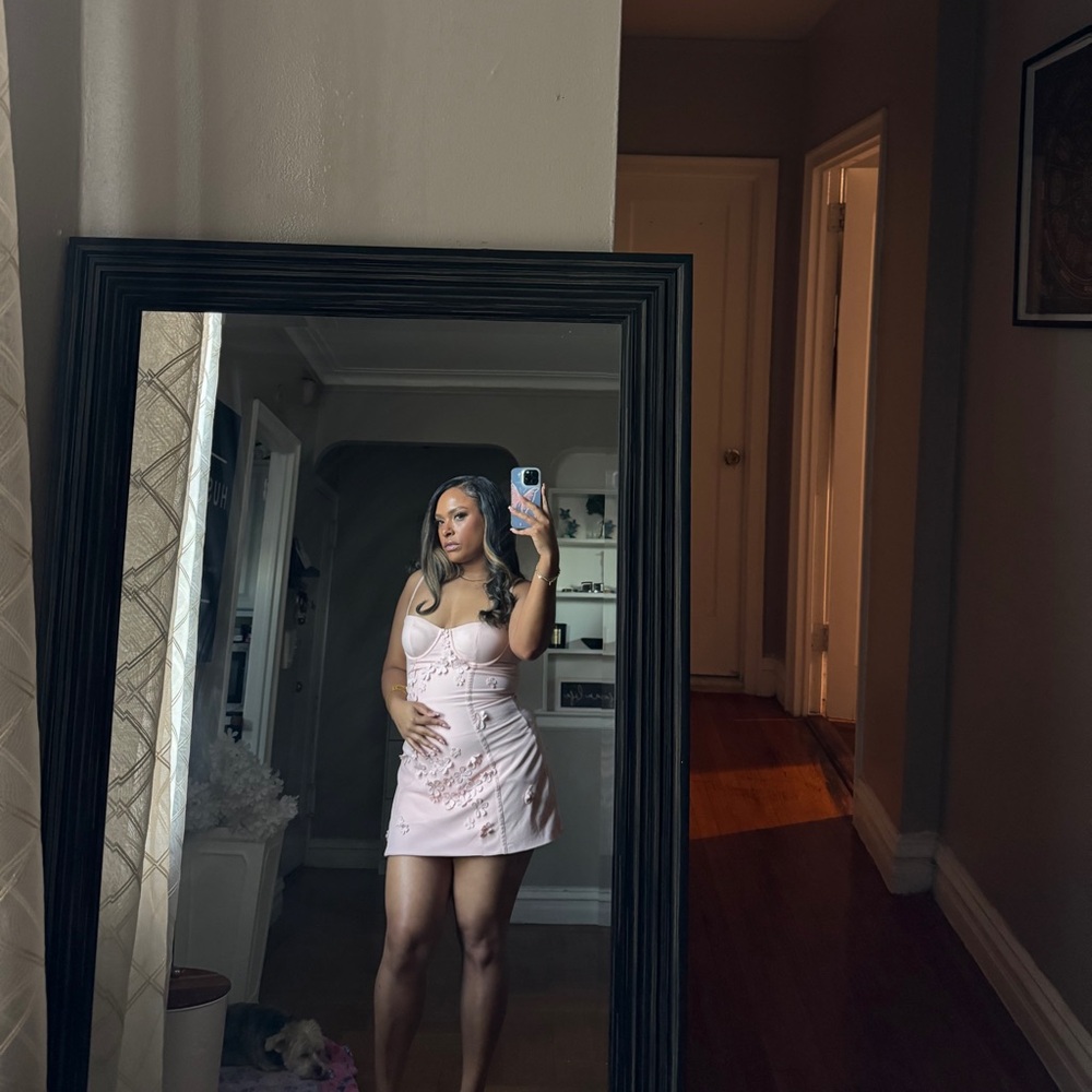 Beautiful pink midi dress, with embroided flowers